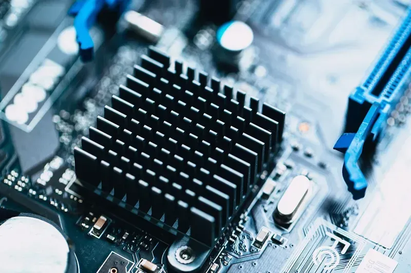 Thermal management components on an energy storage PCB
