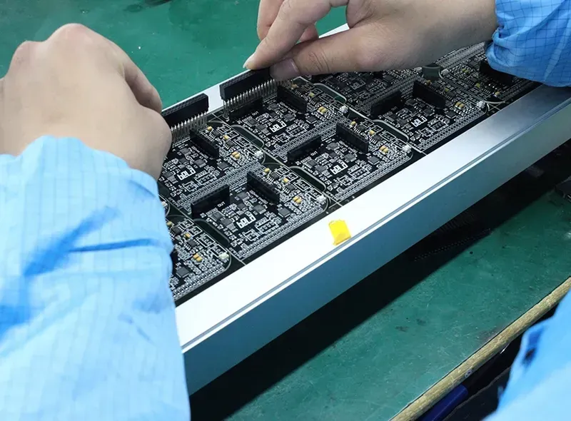 Manufacturing process for high-reliability PCBs